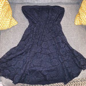 Hollister Strapless Lace Dress in Navy Blue Size XS